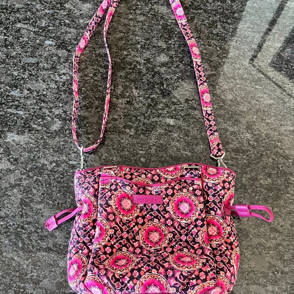 Vera Bradley Mini Glenna Raspberry Medallion - Picture 1 of 7
